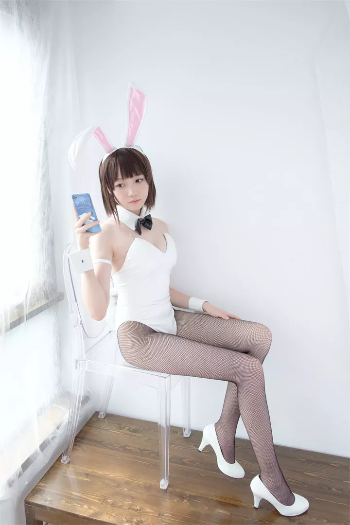 森萝财团写真 - [LOVEPLUS-001] 黑丝网袜兔女郎 [148P+2V/3.22G]