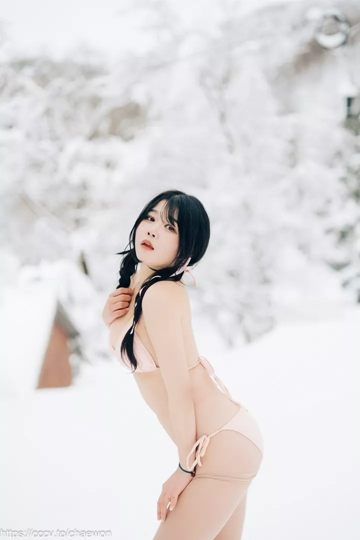 [LOOZY] Zia - Snow girl [114P+1V/1.60G]